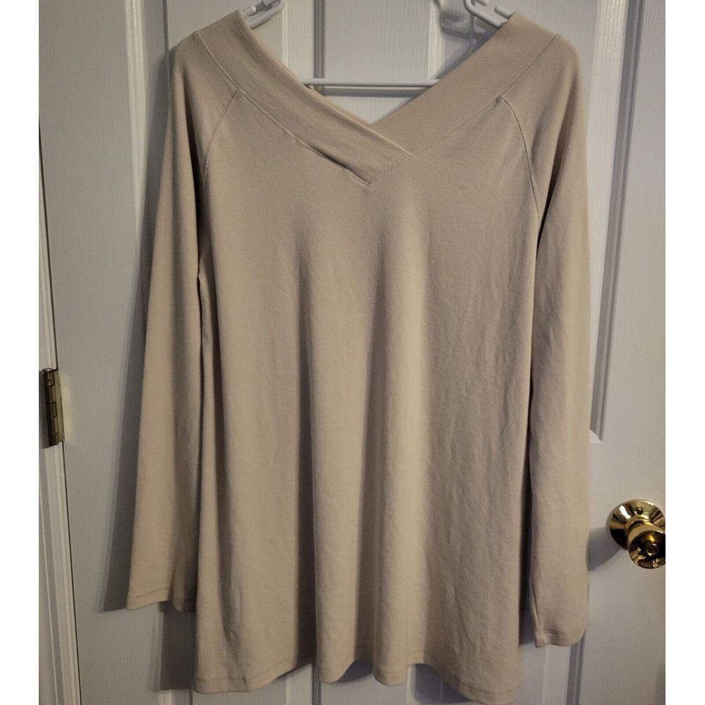 Soft Surroundings Timely Tee Womens‎ L Moonbeam Ribbed Double V Neck Stretch Top